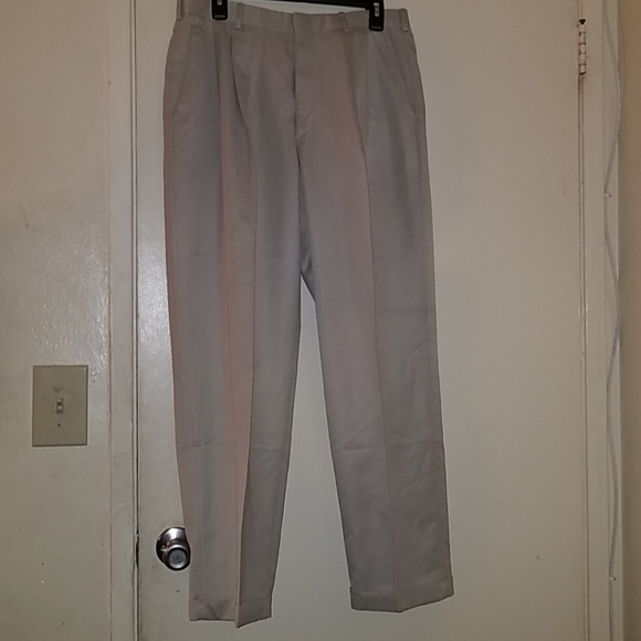 Tan pleated pants - Picture 1 of 2